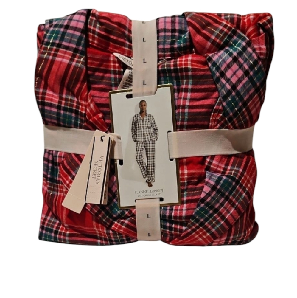 NWT Victoria's Secret Red Plaid Pajama Set Large/short